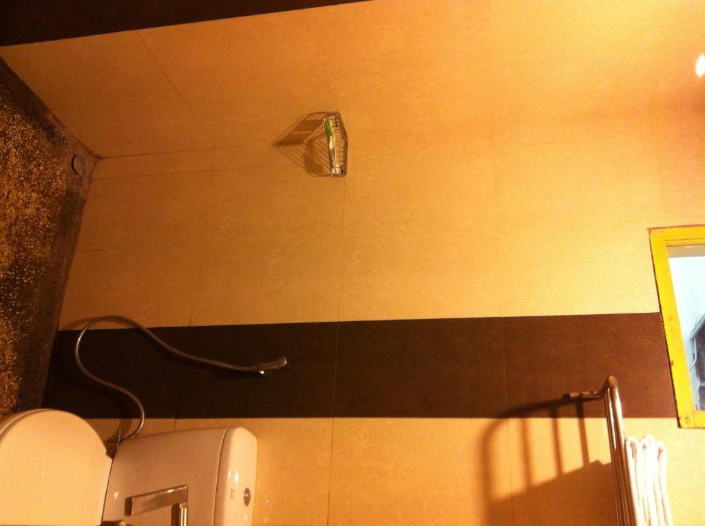 Hotel Paramount Biringkanya Pokój zdjęcie
